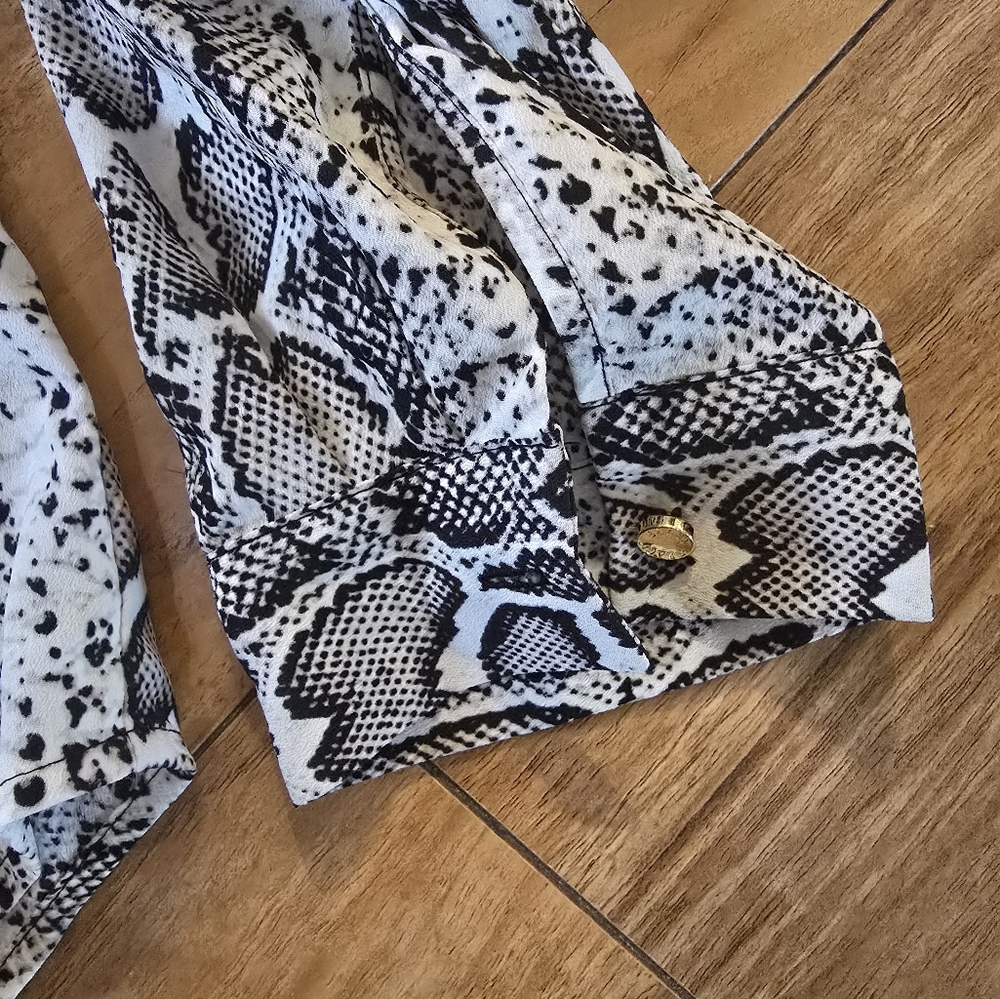Snake Print Button-Up Blouse - Picture 2 of 4